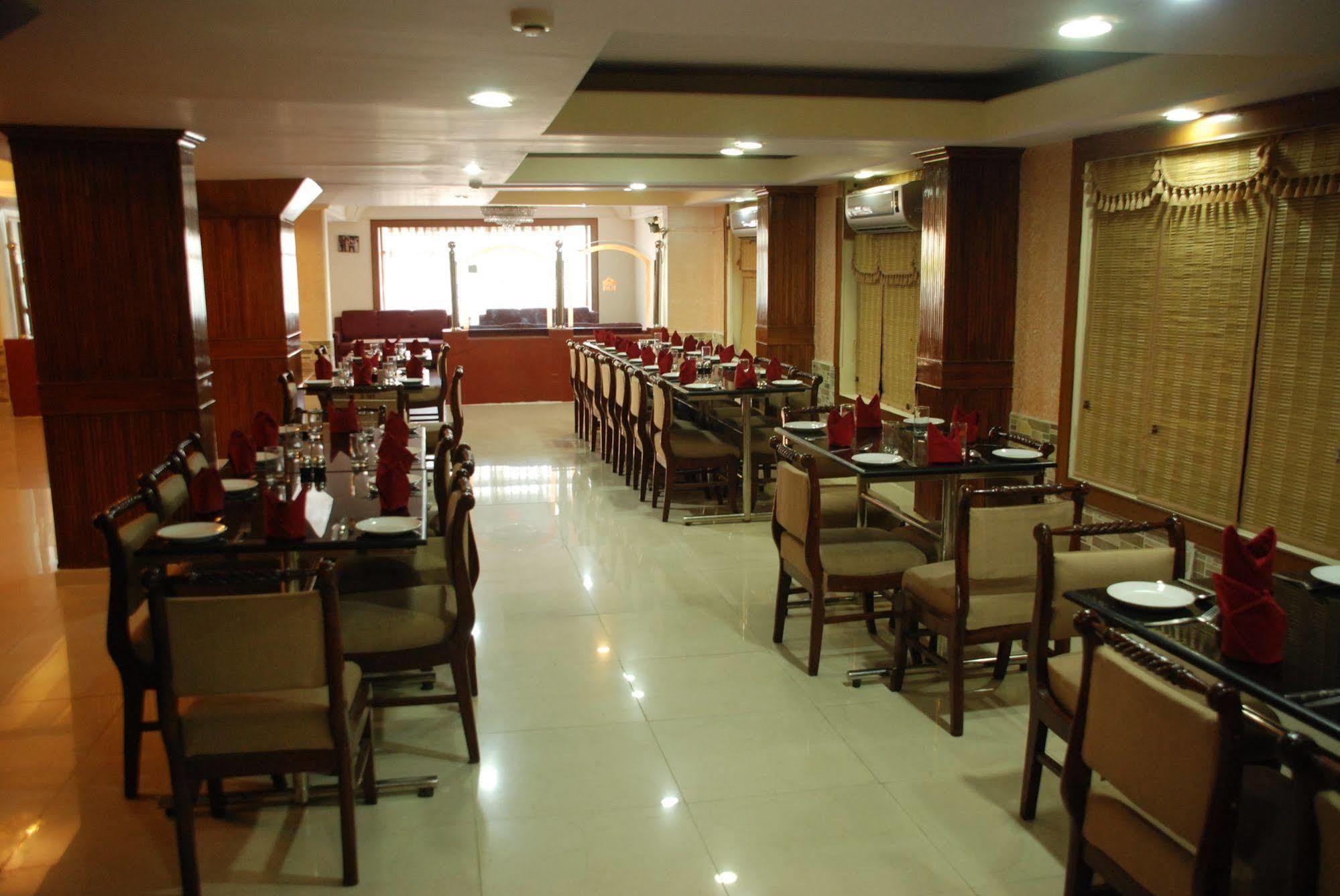 Hotel Ganga Ratan Agra  Exterior foto